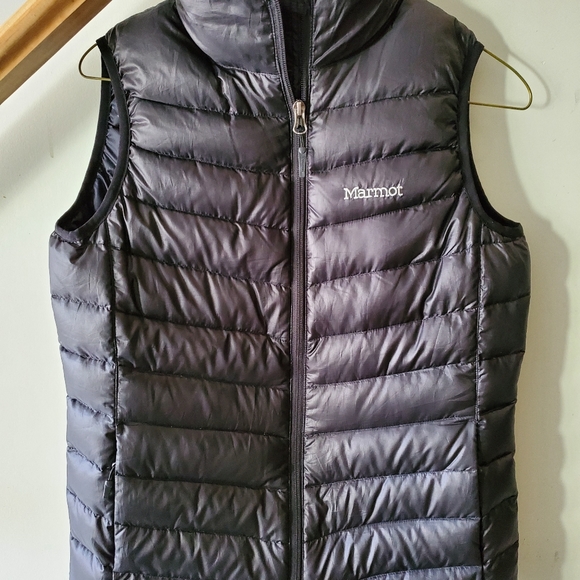 Marmot Jackets & Blazers - Ladies Small Black Marmot 800 Fill Down Vest